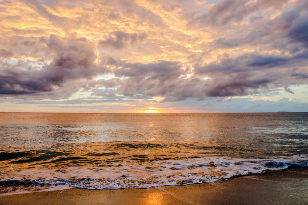 Tres Sirenas Beach Inn Rincon Kültér fotó